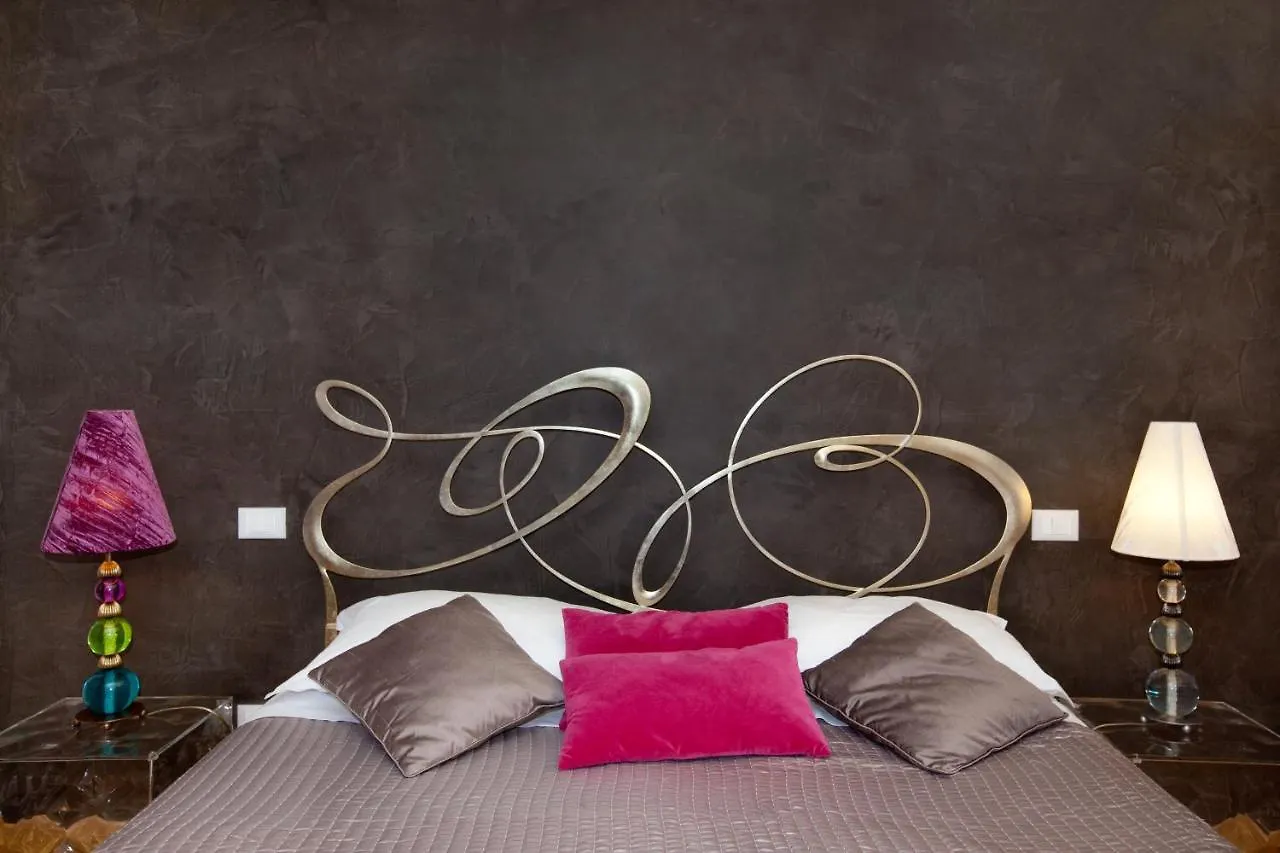 Town House Fontana Di Trevi Bed and Breakfast Rom Italien