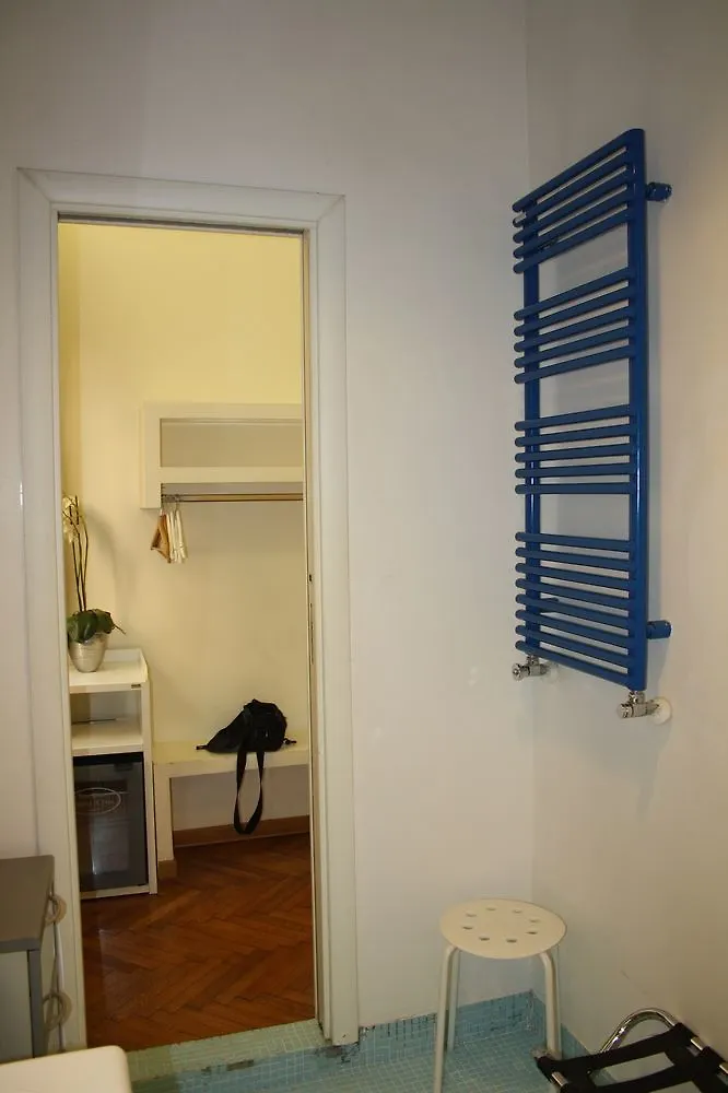 Town House Fontana Di Trevi Bed & Breakfast Rome