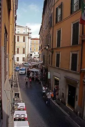 Town House Fontana Di Trevi Bed & Breakfast Rome