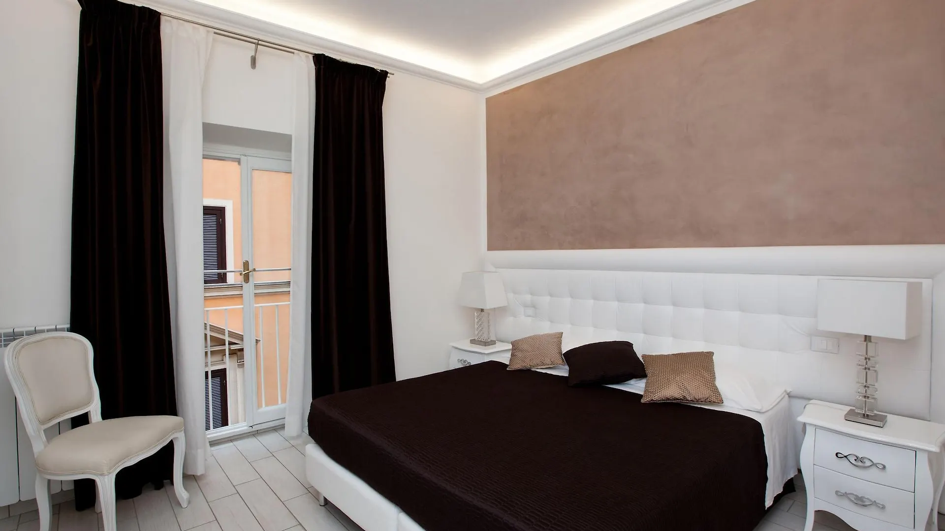 Town House Fontana Di Trevi Bed & Breakfast Rome