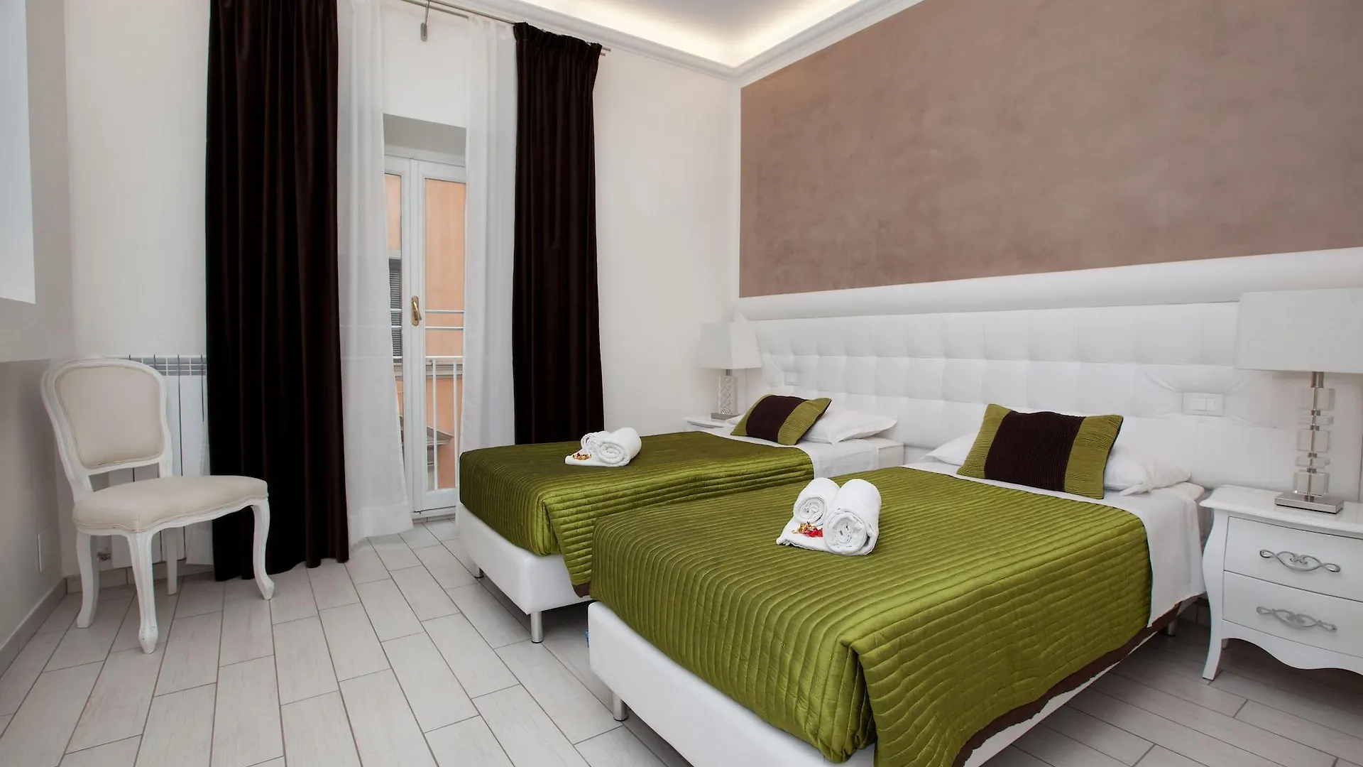 Town House Fontana Di Trevi Bed & Breakfast Rome