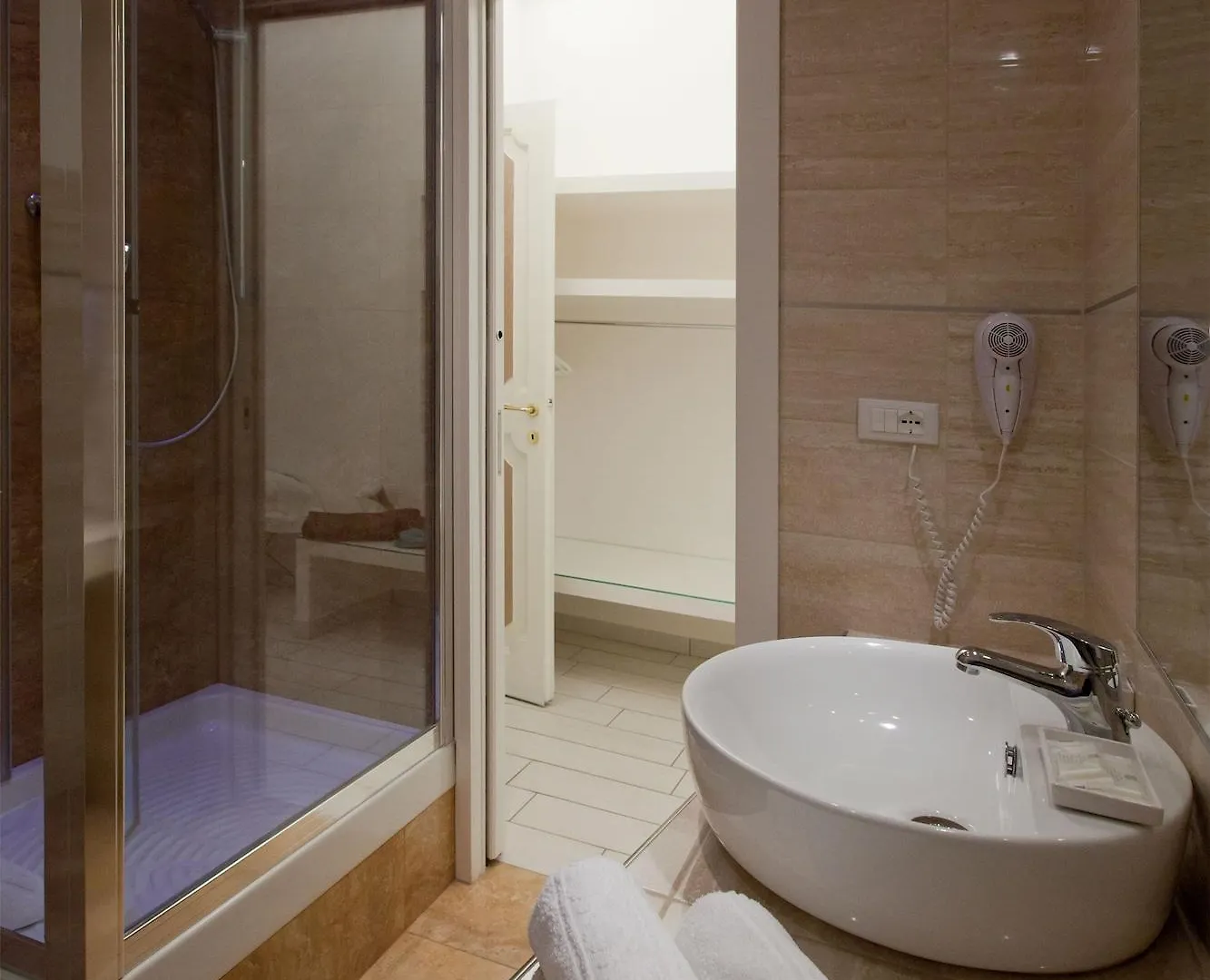 Town House Fontana Di Trevi Bed & Breakfast Rome