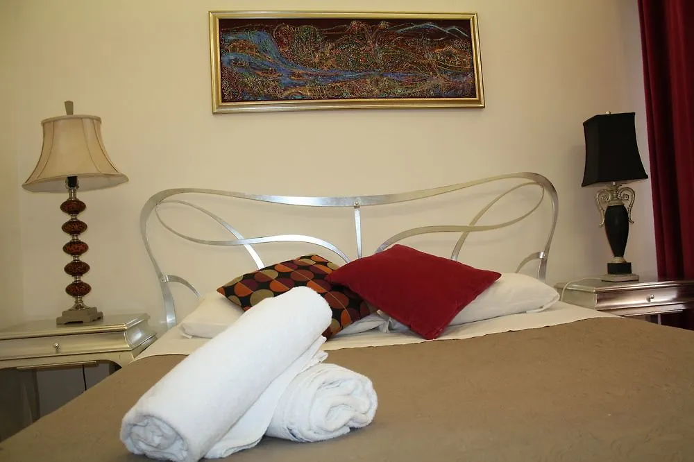 Town House Fontana Di Trevi Bed & Breakfast Rome Italy