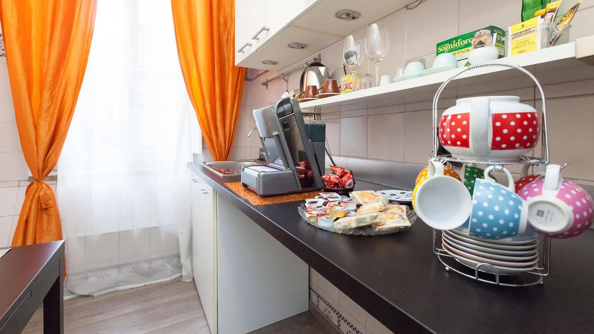Town House Fontana Di Trevi Bed & Breakfast Rome