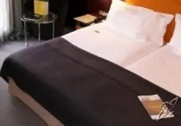 Town House Fontana Di Trevi Bed & Breakfast Rome 3*,  Italy