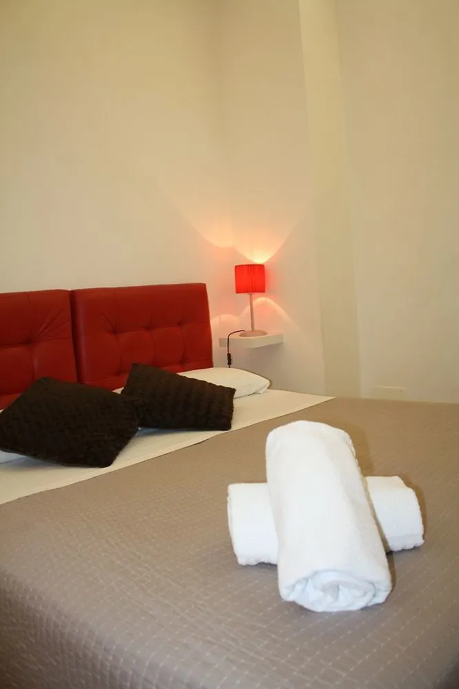 Town House Fontana Di Trevi Bed & Breakfast Rome 3*,